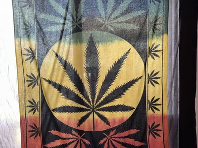 Large Rasta/Reggae Marijuana Weed Leaf Wall Hanging Tapestry Decor