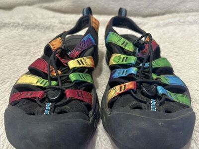 Keen Women’s 8 Black/Rainbow Hiking Sandals