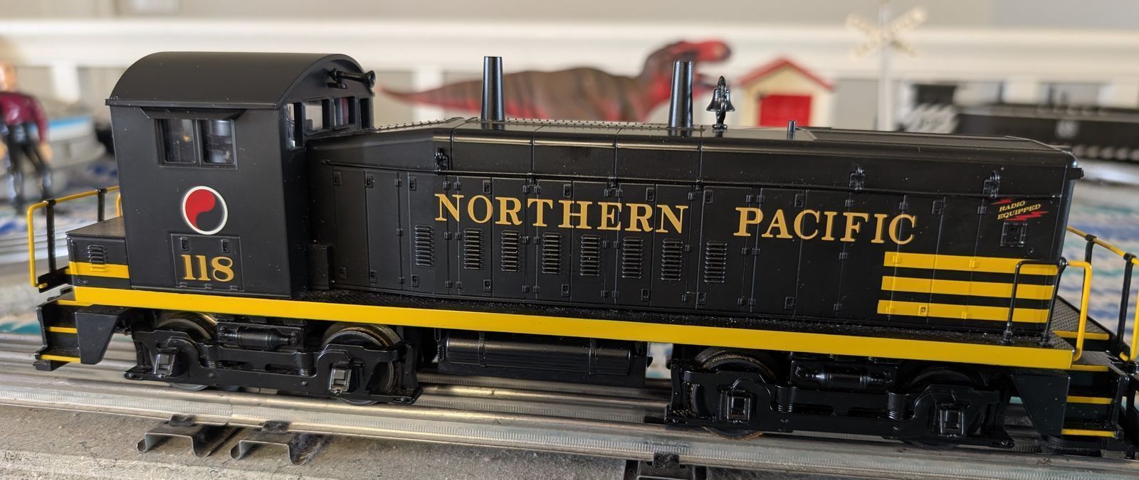 Lionel compatible MTH Rail King 30-2445-1 SW-9 Diesel Switch Engine