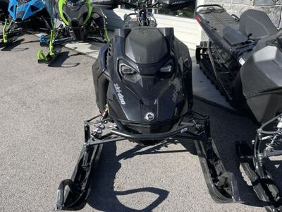 2023 Ski-Doo Summit® Edge® Rotax® 850 E-TEC 154 SS