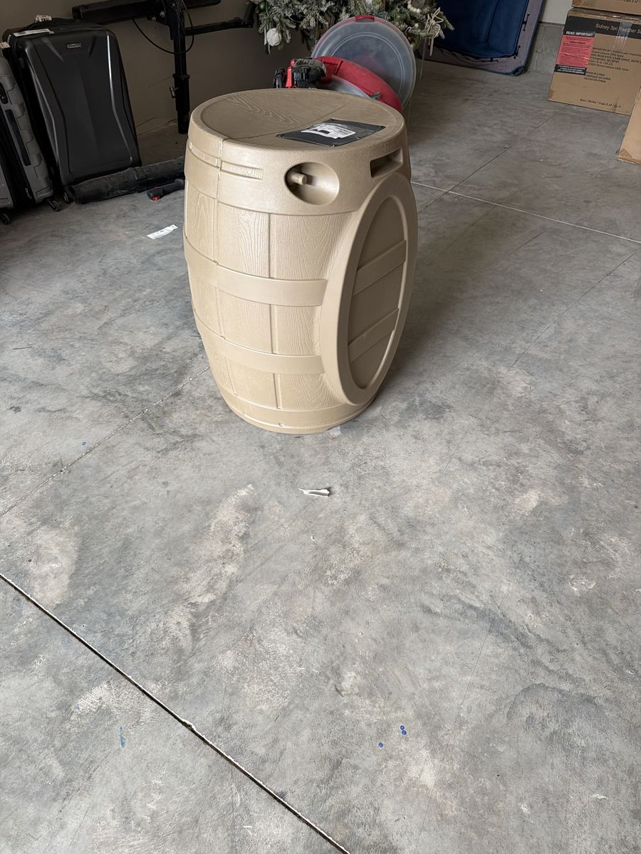 Rain water barrel
