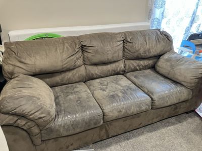 Free Green Couch (you move)