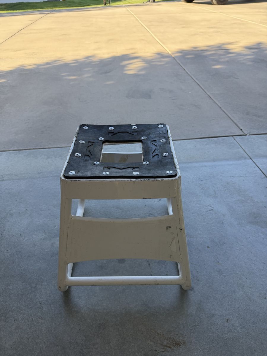 Matrix dirt bike stand
