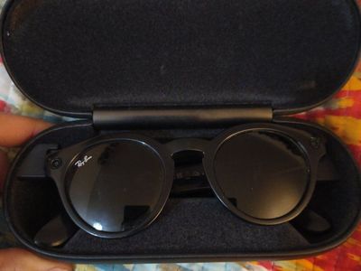Ray-Bans Smart Glasses