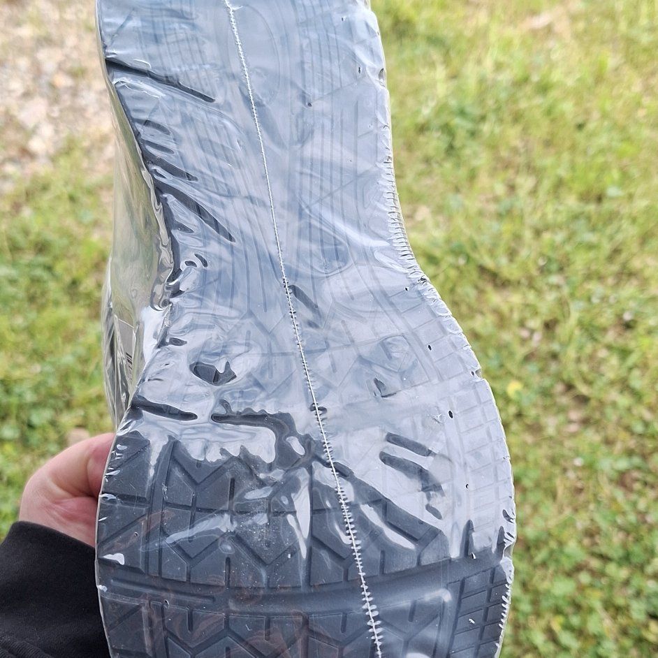 larn slip resistant shoes