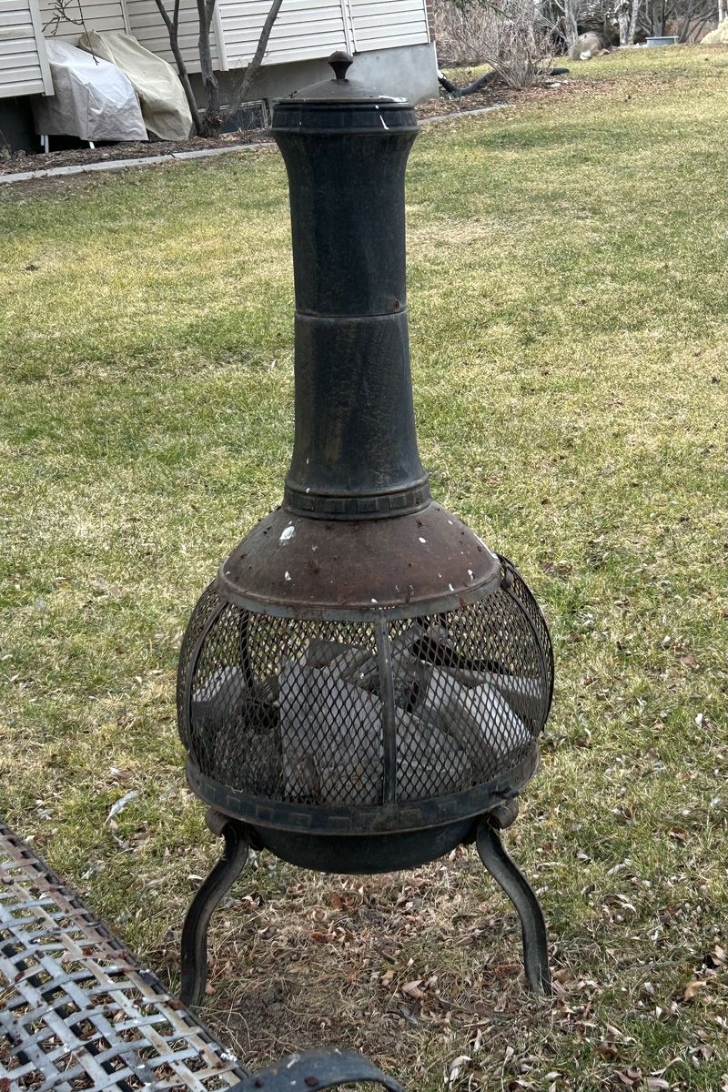Decorative fire pit