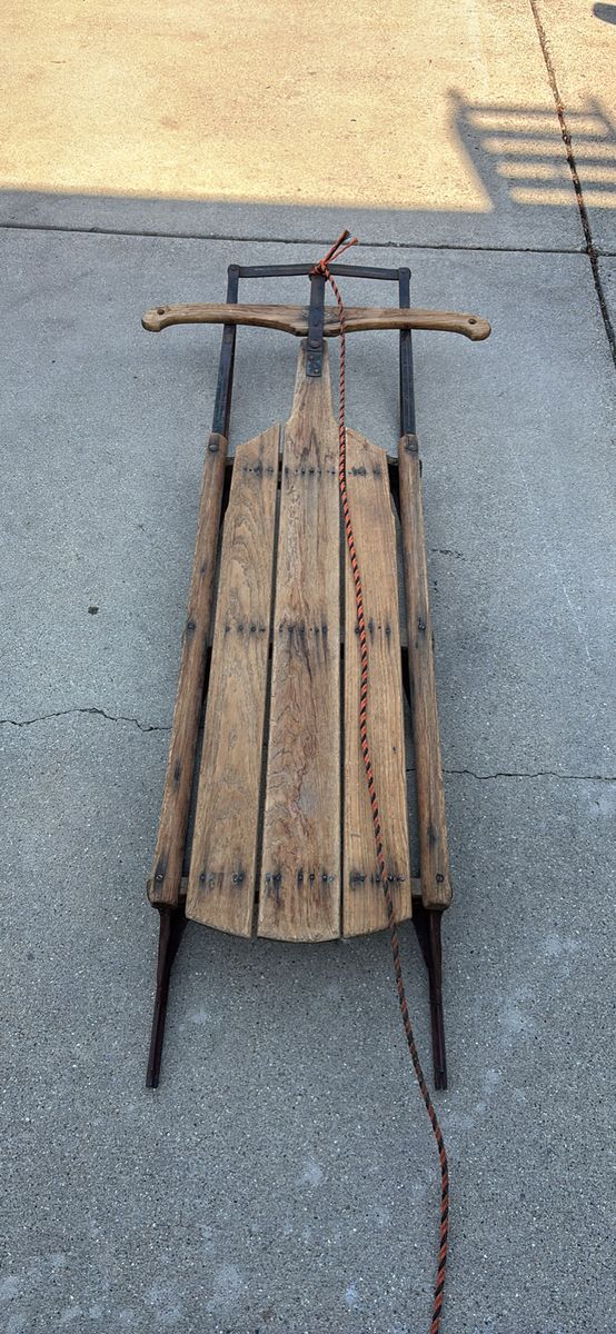 Vintage Sleigh.     57”