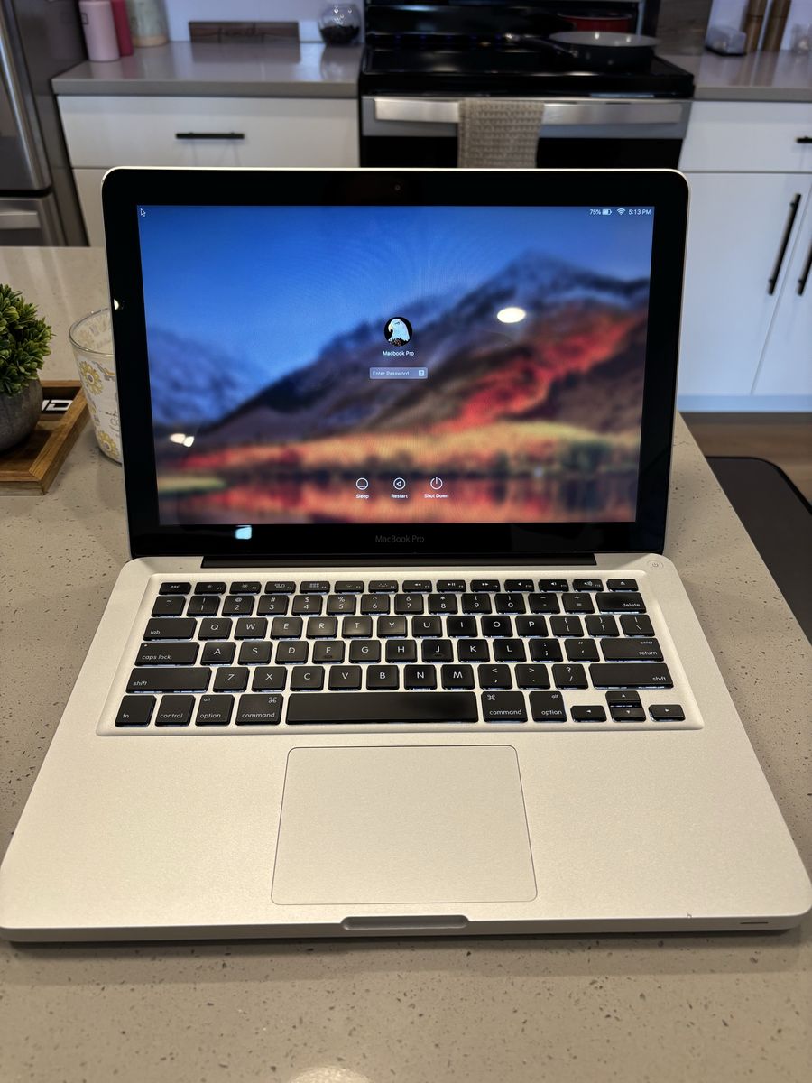 Apple MacBook Pro Laptop - Silver