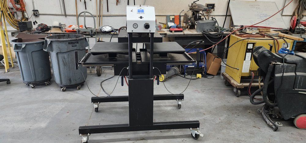 Geo Knight 394-TS Twin Shuttle Air Operated Heat Press 16" x 20"