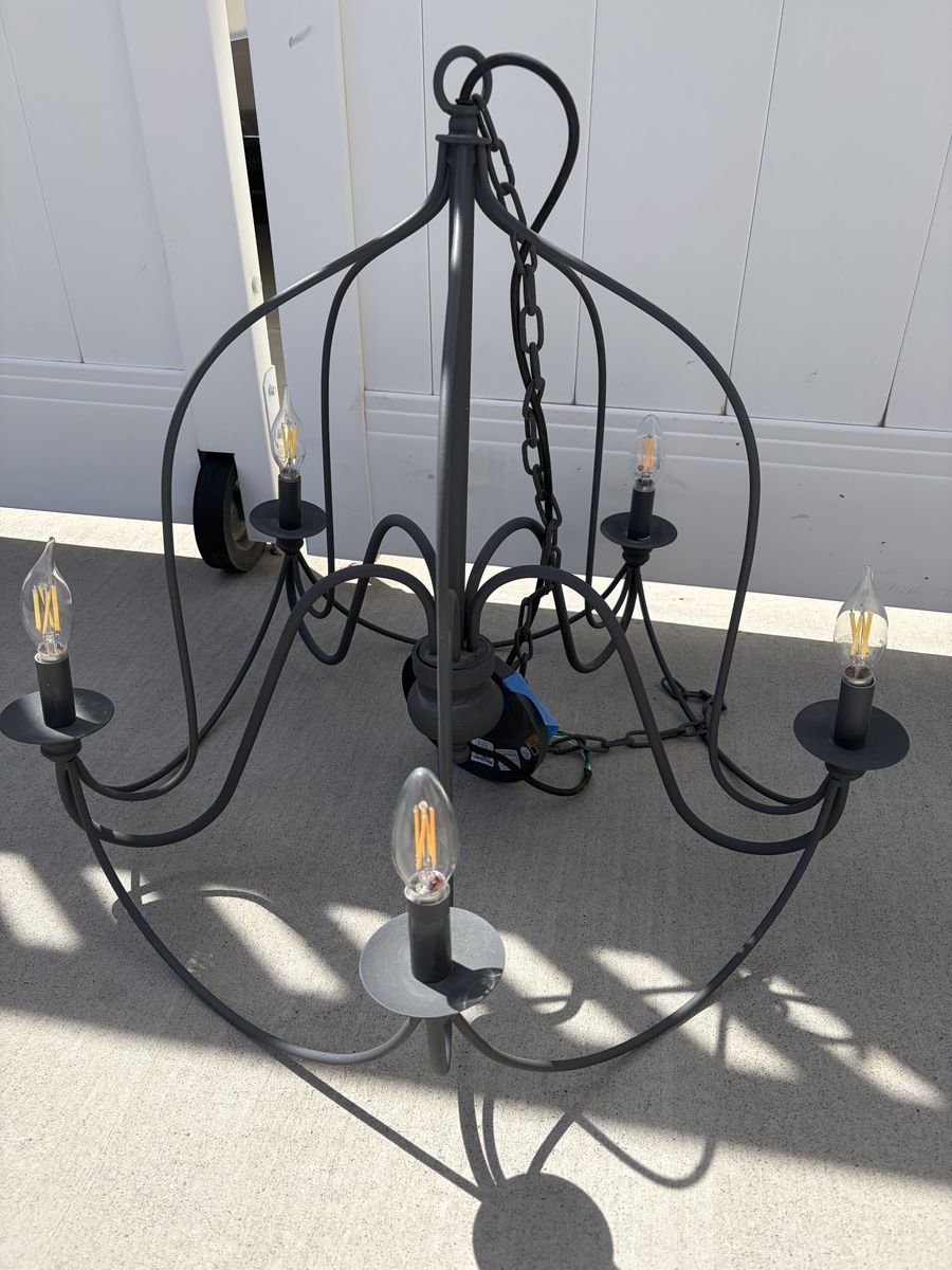 Hanging light fixture