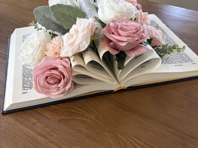 Open book table centerpieces