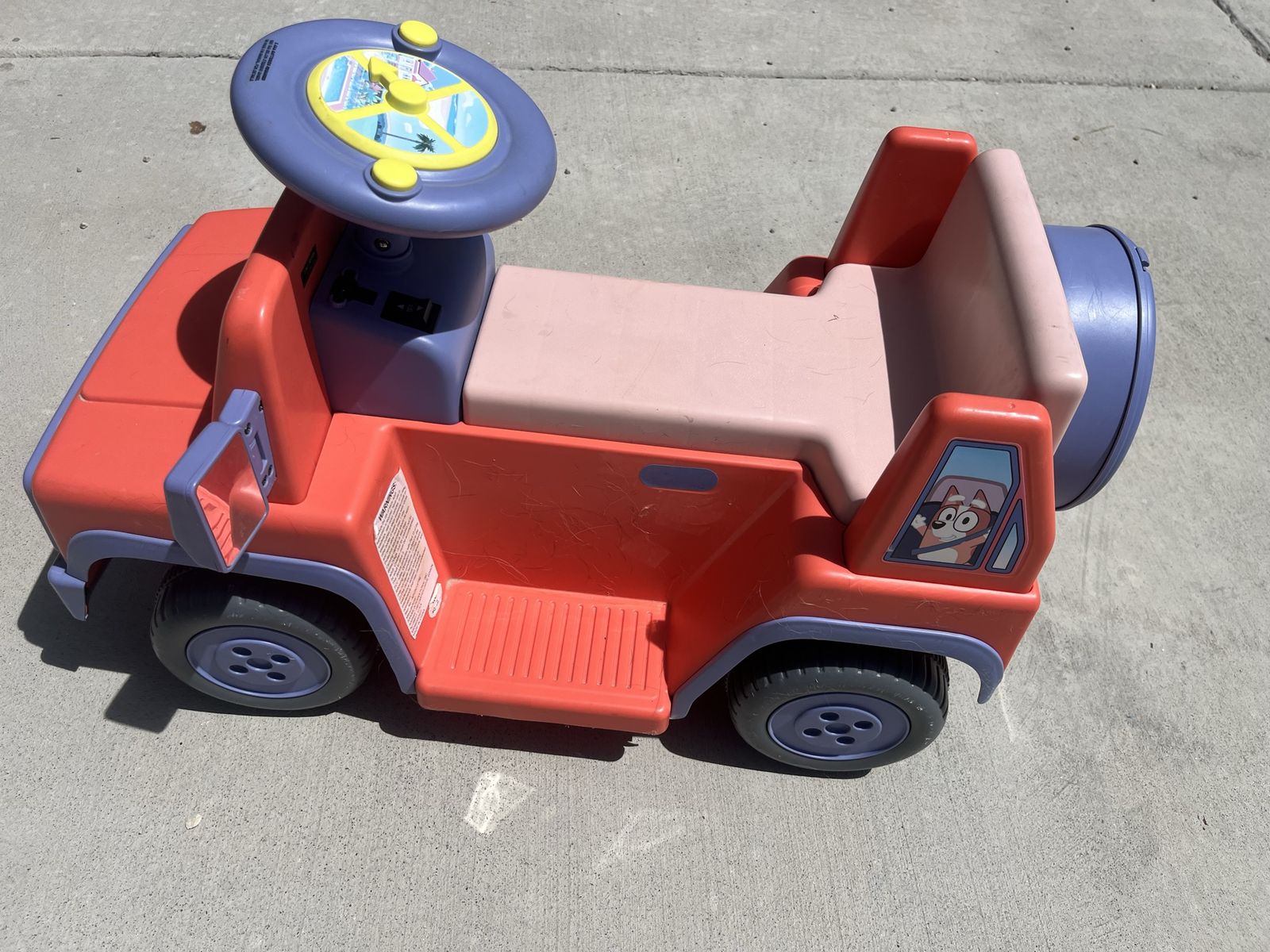 Bluey electric ride on car