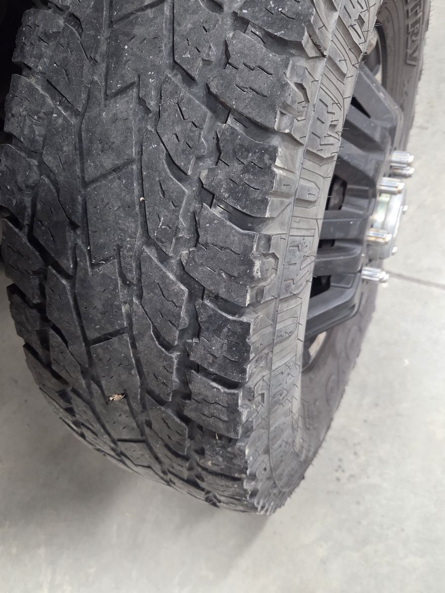 285X75R17 Toyo Open Country AT2