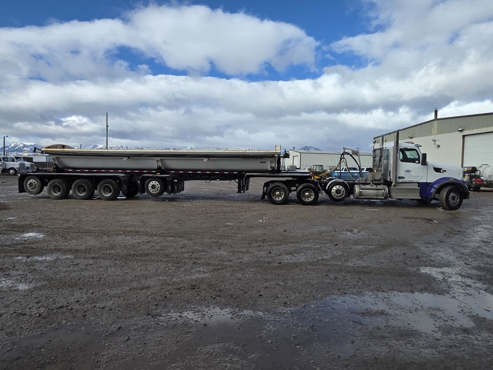 2023 Peterbilt 567 with Cross country side dump