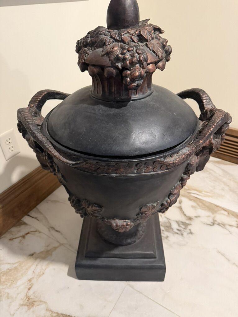 Large decorative Urn with lid , antique bronzelook