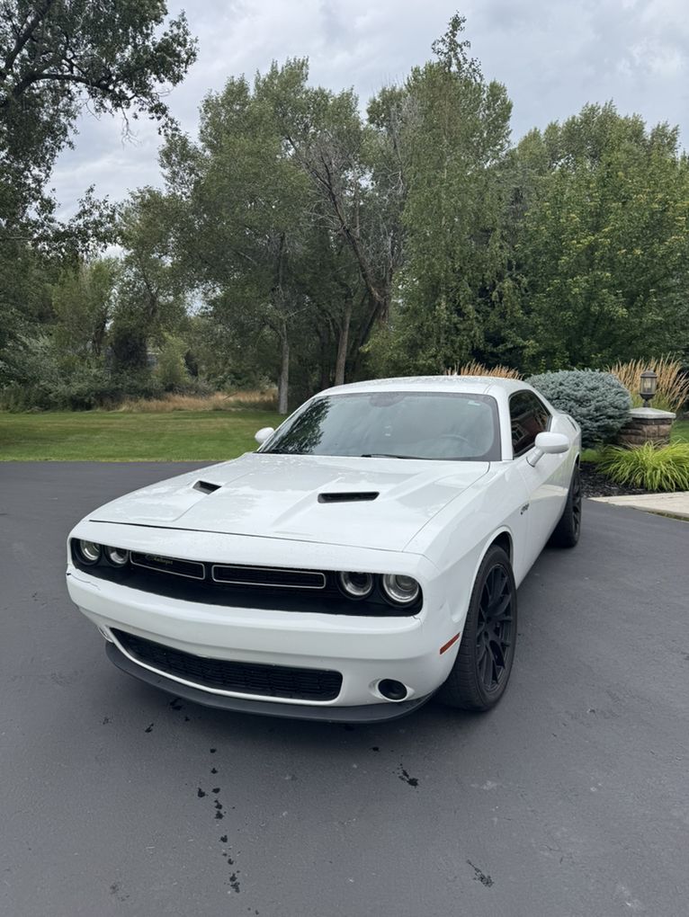 2015 Dodge Challenger SXT
