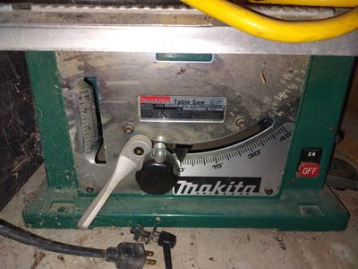Makita 2708 8-1/4" Table Saw - 12A 4500RPM
