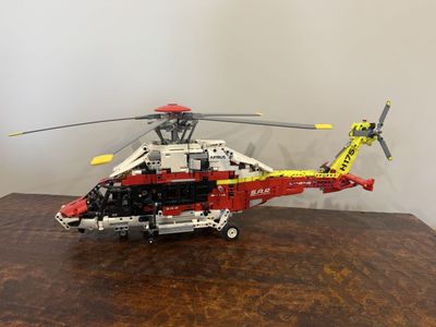 Lego Technic H175 Airbus Rescue Helicopter 42145