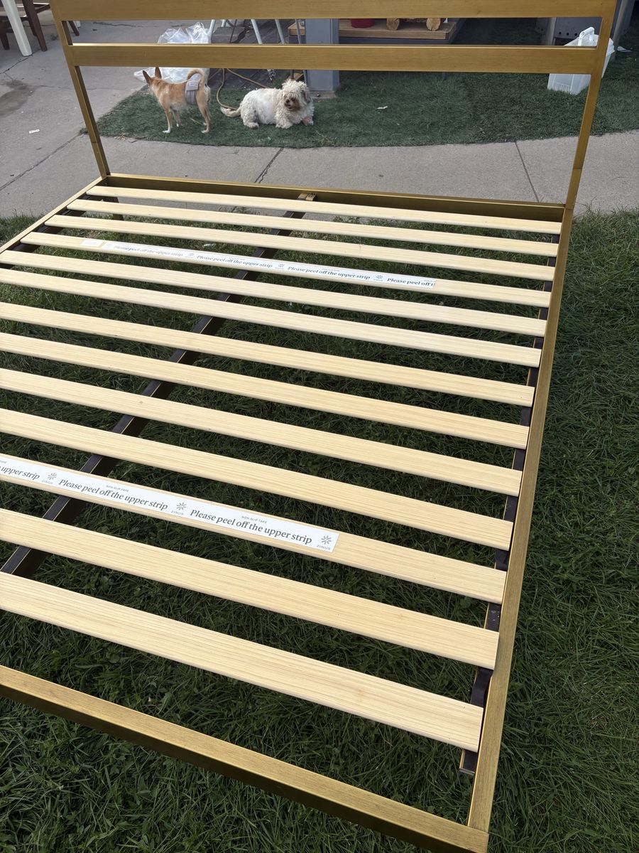 Main image 6