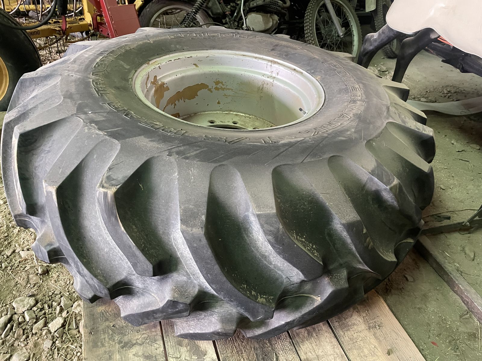 23.1-26 tires and rims