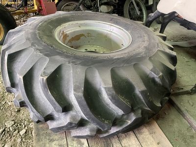 23.1-26 tires and rims