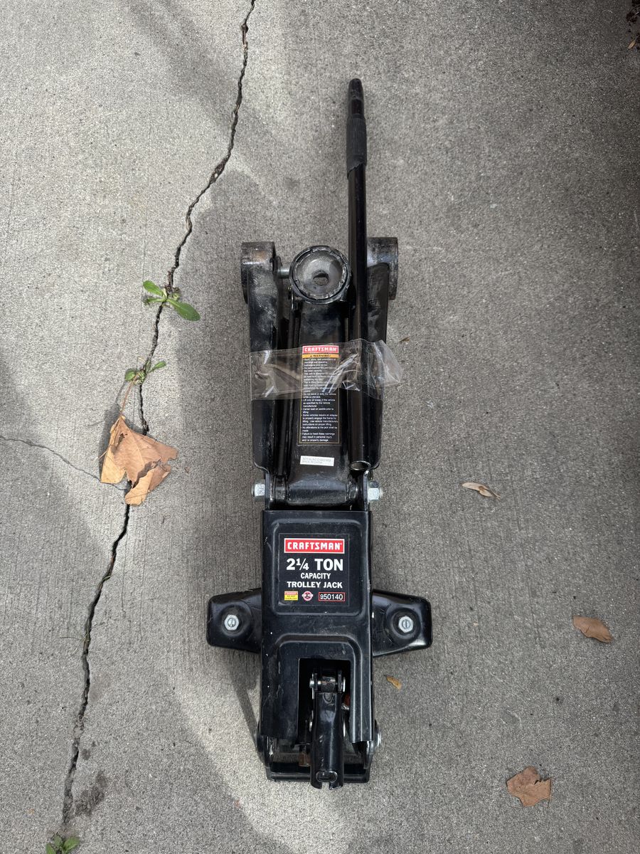 Craftsman Black 2.25 Ton Steel Hydraulic Trolley