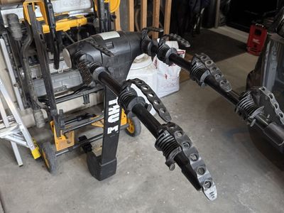 Thule Apex XT 4 bike carrier with ski/ snowboard tram.