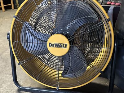 DEWALT 20-in High Velocity Indoor/Outdoor Industrial Fan, in Yellow