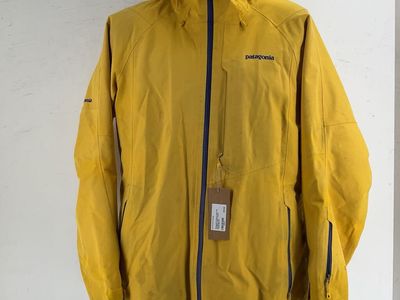 Patagonia Women's Gore-Tex Hardshell Jacket *stains*