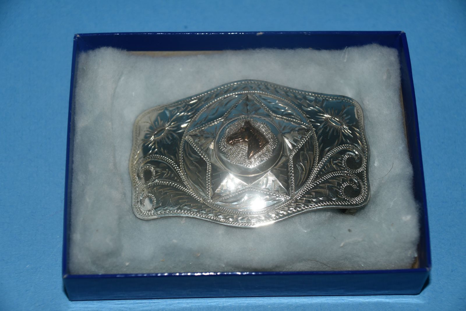 VINTAGE IRVINE & JACHENS STERLING SILVER HORSE HEAD BELT BUCKLE ~ WESTERN ~ 2 1/4" x 3 1/4" ~ ORIGINAL BOX
