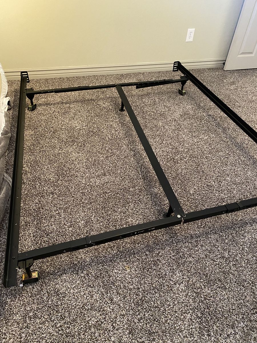 Justable bed frame