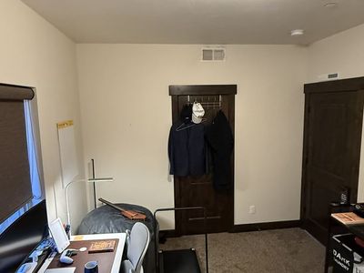 Seeking Roommate in Park City!