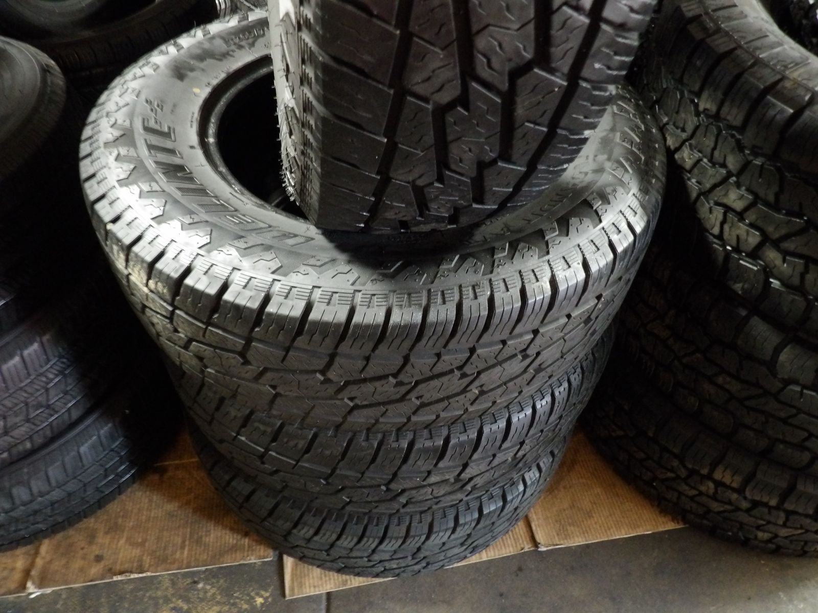 265/70R18 DELINTE DX-10 SET OF USED TIRES