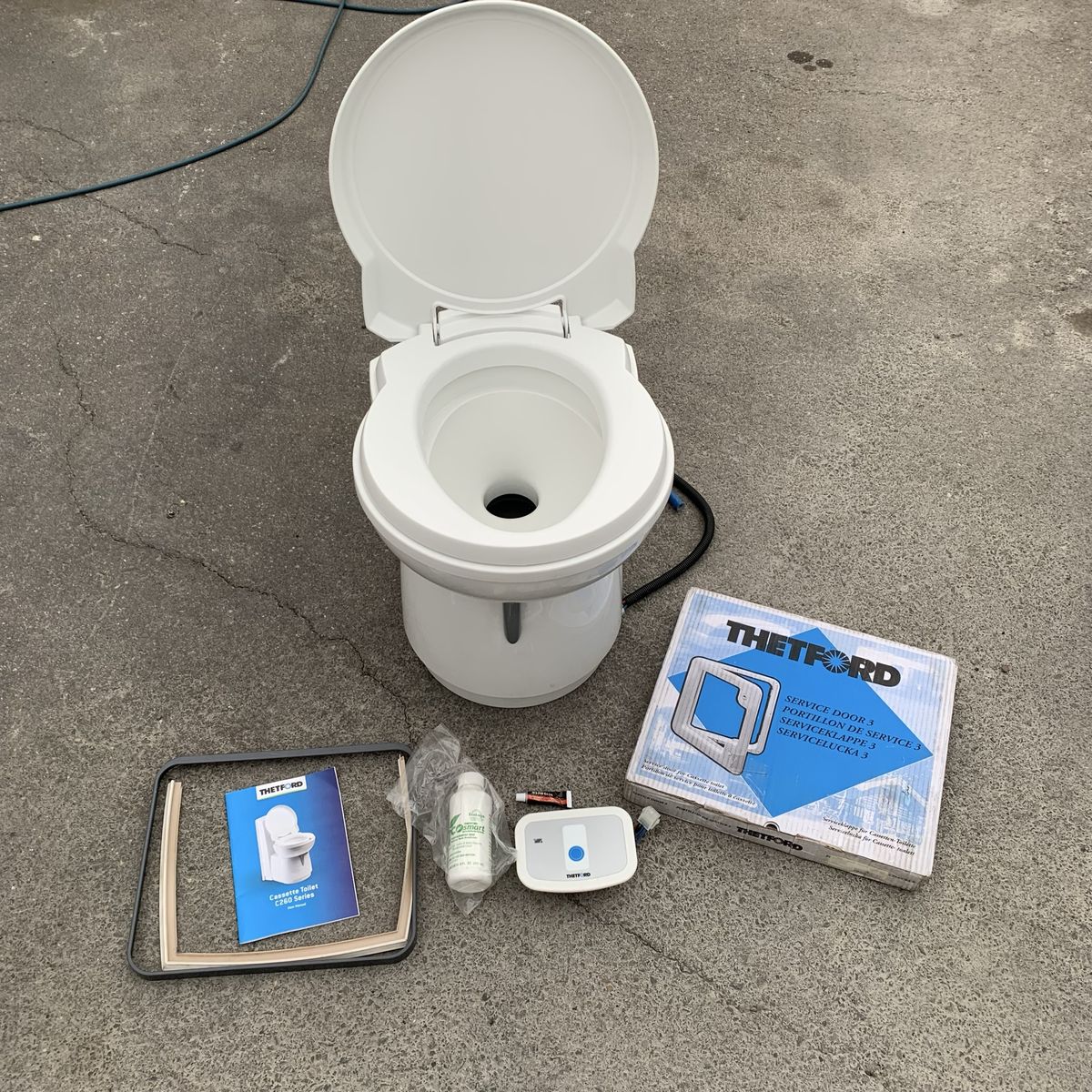 Thetford C260 Series RV Cassette Toilet Set with Service Door 3