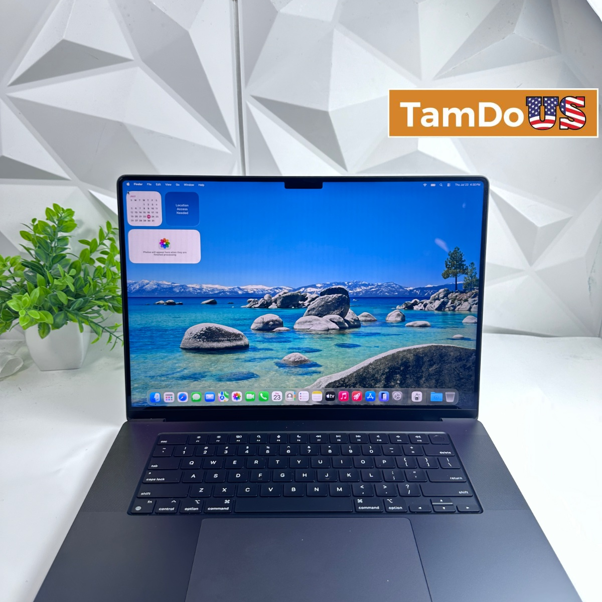MacBook Pro (16-inch, M4 Max, 2024) 32-Core GPU, 36GB, 1TB SSD, Space Black