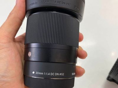 Sigma 30 for canon Eos M and adapter