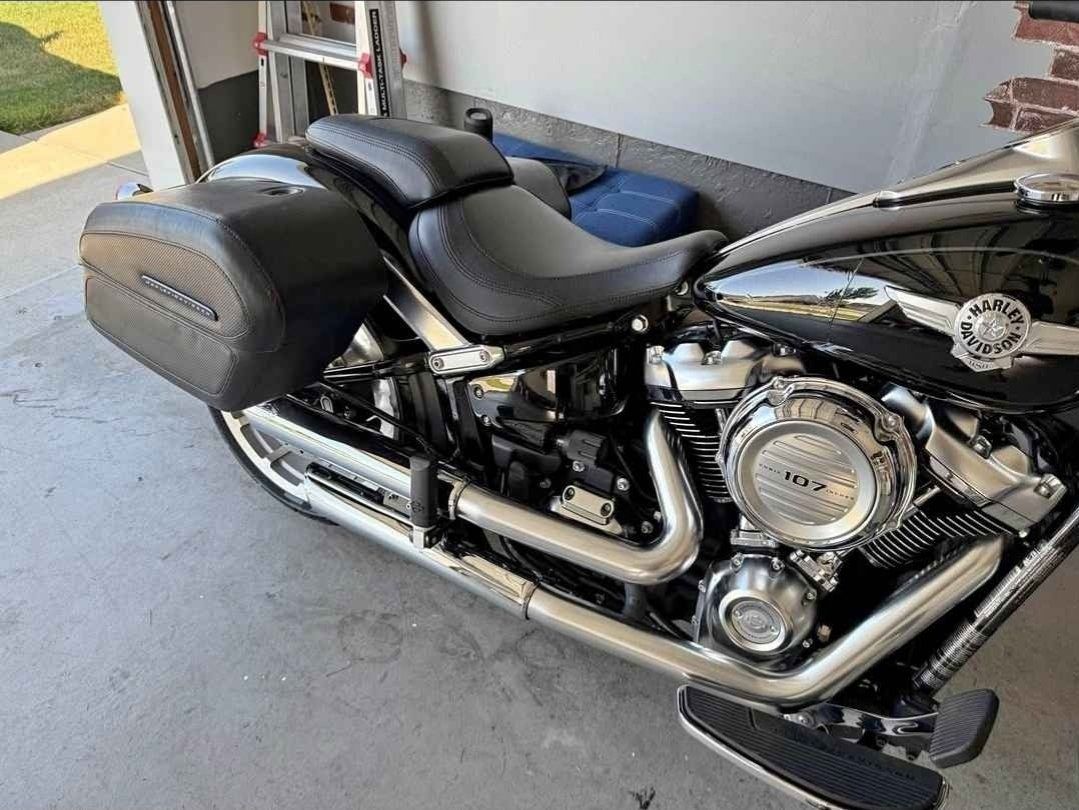 Harley Davidson Fatboy and Breakout Saddle Bags