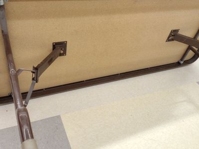 Good working 6 foot table
Sturdy