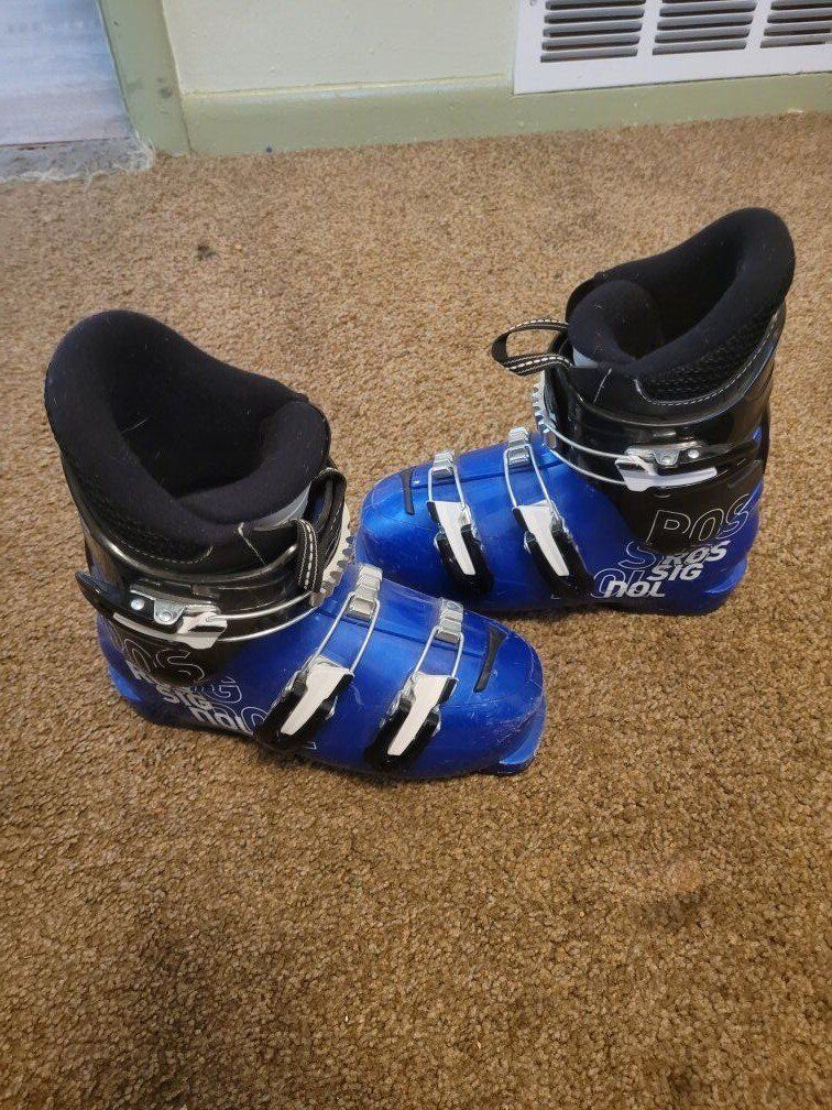 Rossignol ski boots size 22.5