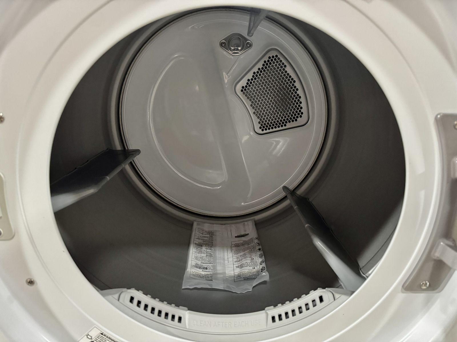 Main image 3
