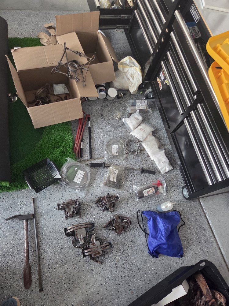 Used Trapping Supplies: Drowner Slides, Ground Stakes, and Square Traps - sents