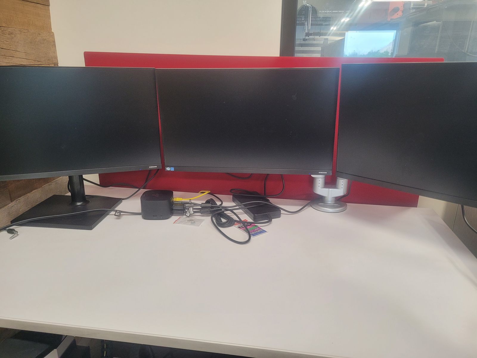 3 Monitor Setup Samsung with brand new stands and cables
