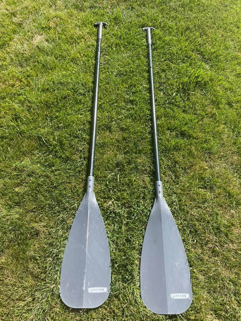 6ft Lifetime paddles