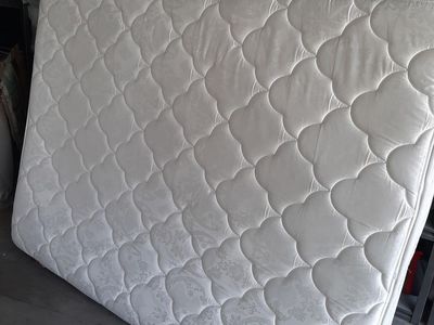 Queen mattress and box spring x2