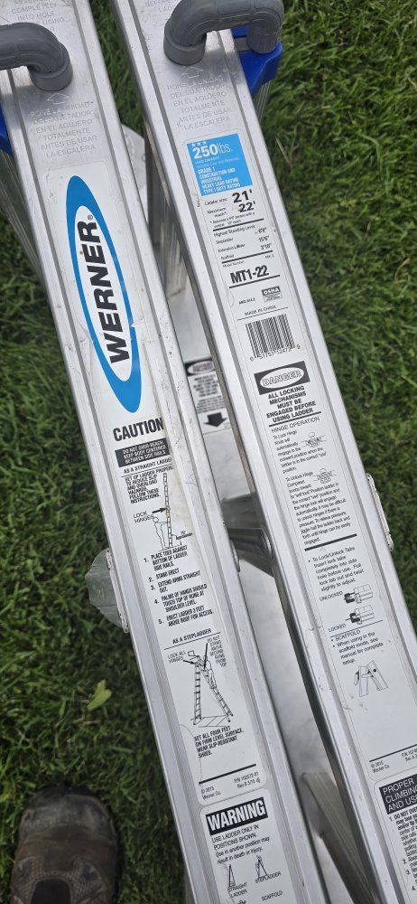 Werner MT1-22 21-22ft Aluminum 250lb Capacity Multi-Position Ladder