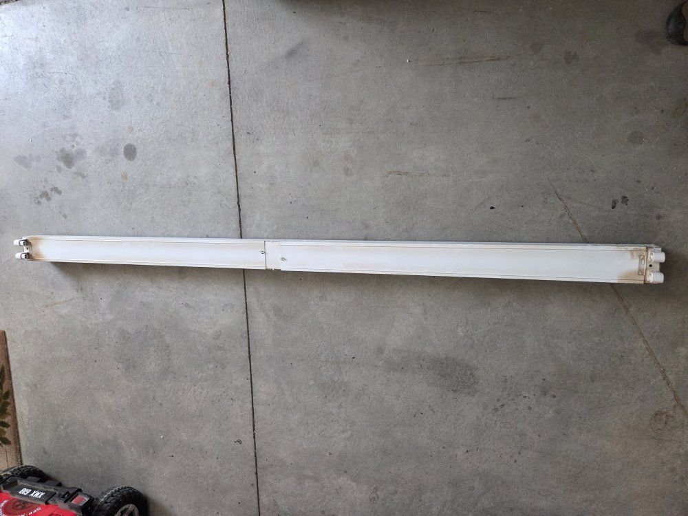 8' Fluorescent Lights