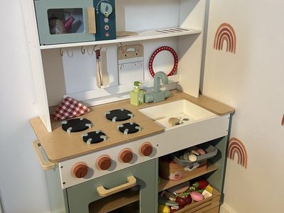 Tender Leaf Kids play Kitchen