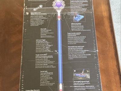 Dyson V8 Origin Extra Cordless Stick Vacuum Cleaner - Lightweight, Detangling Cleaner Head