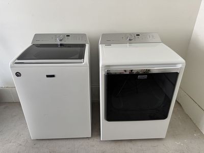 Maytag Bravos XL Electric Washer and Dryer