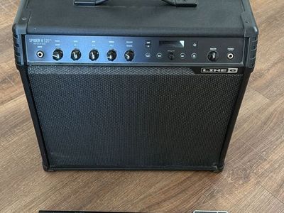 Line 6 Spider V 120 MkII 120W Guitar Amp w/ FBV Shortboard MkII Foot Controller